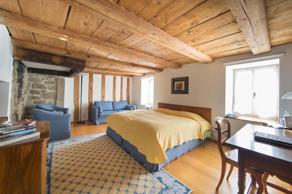 Hotel Restaurant Au Sauvage Fribourg Room photo