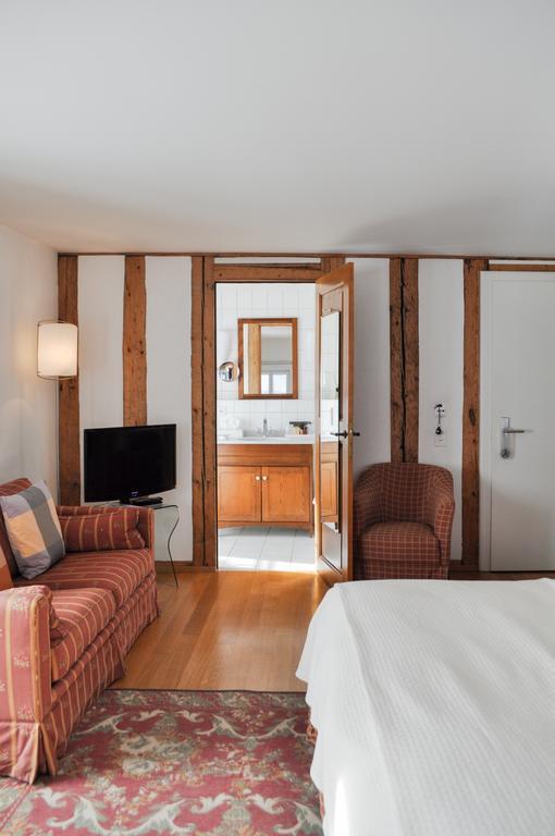 Hotel Restaurant Au Sauvage Fribourg Room photo